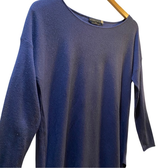 Alice + Olivia Blue Wool Cashmere boatneck Asymmetrical Hem Sweater XS - Picture 4 of 7